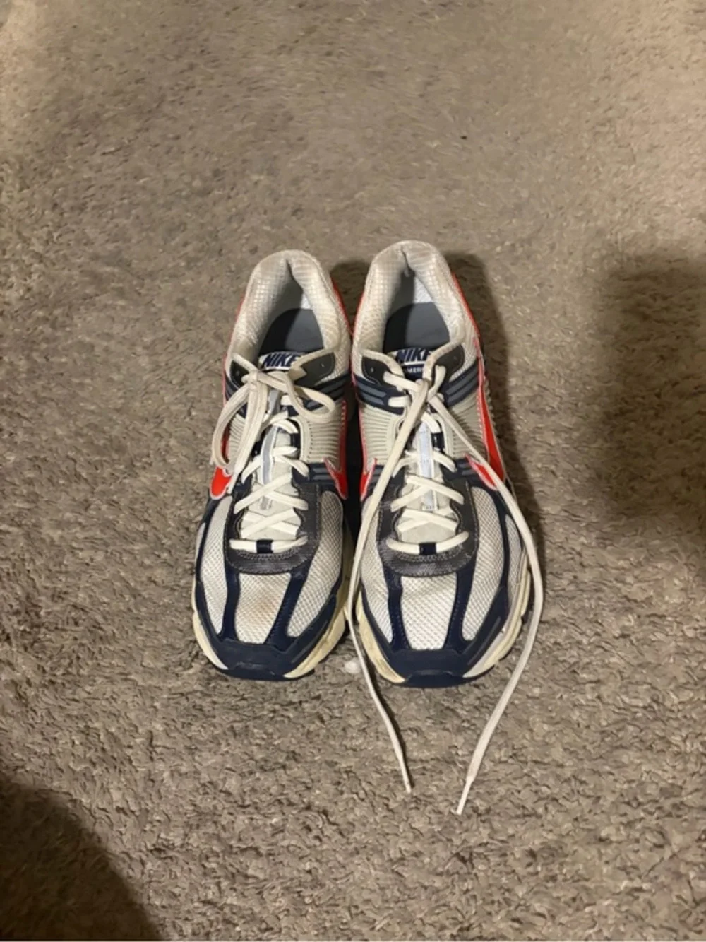 Men’s pre owned size 11.5 Nike Vomero 5 Team USA red white blue